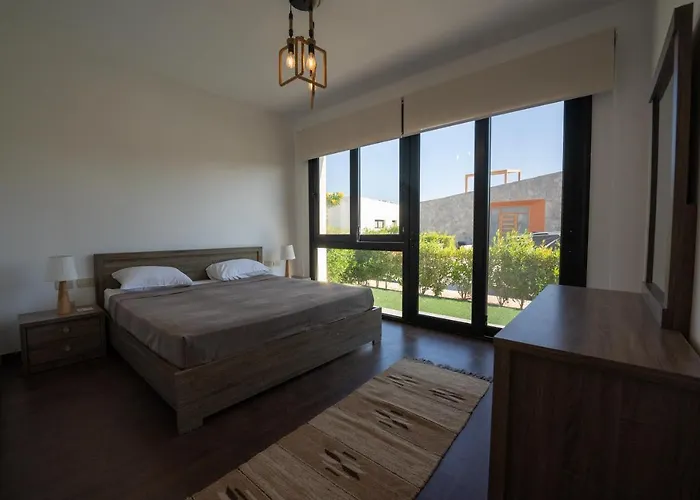 Stayr Somabay - Bay Life *
